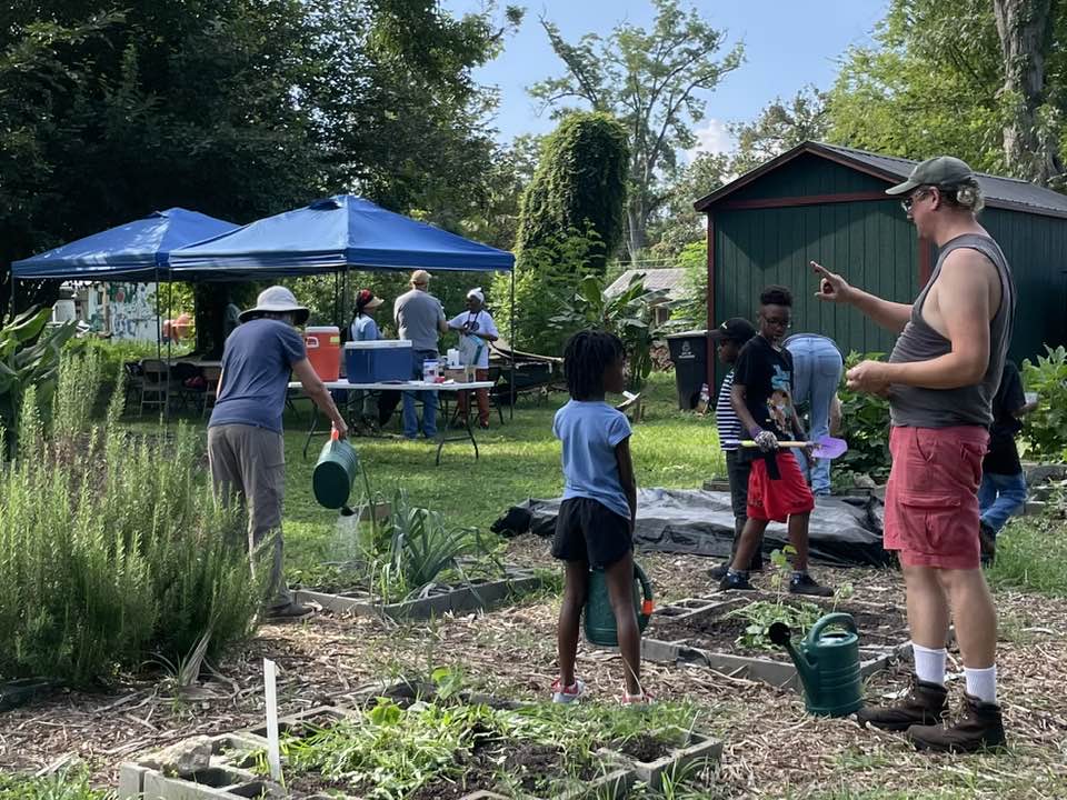 A Community that&nbsp;Gleans